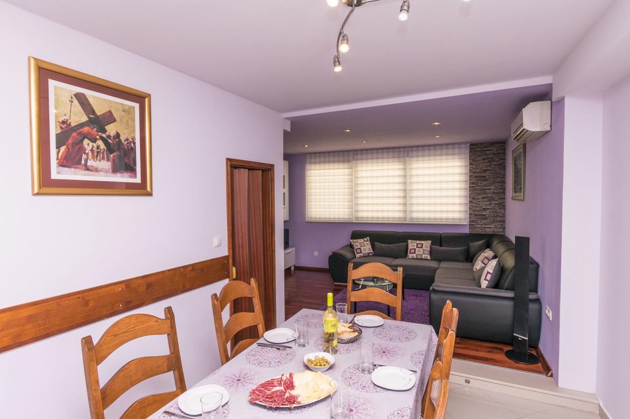 Apartments Mira 오미스 외부 사진